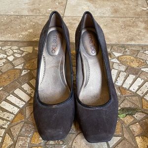 Brown suede “square toe” Me Too shoes !!